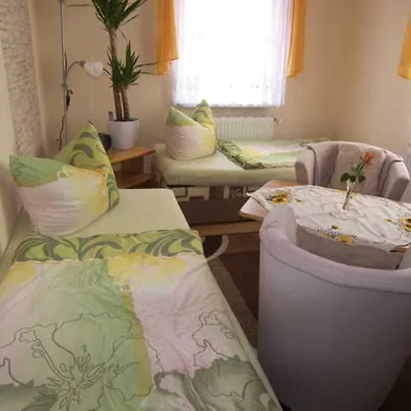Ferienwohnung Tetek 아파트